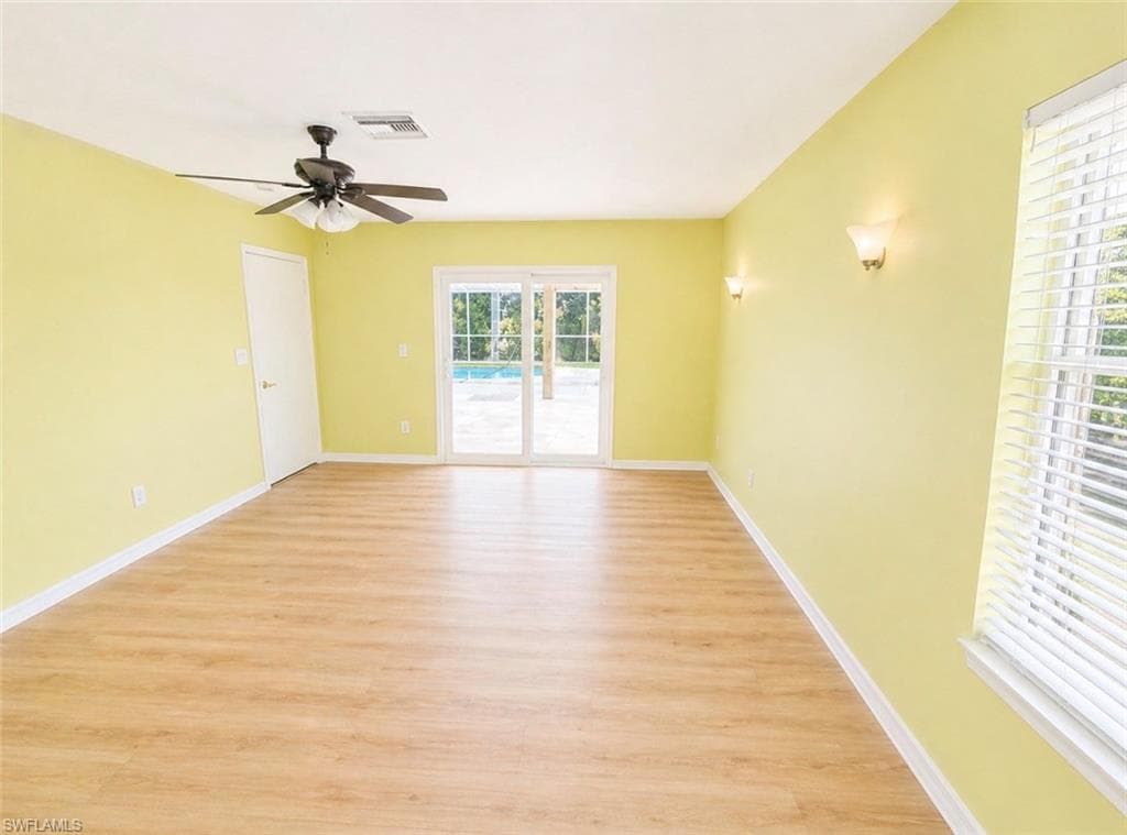 688 Valley DR-18