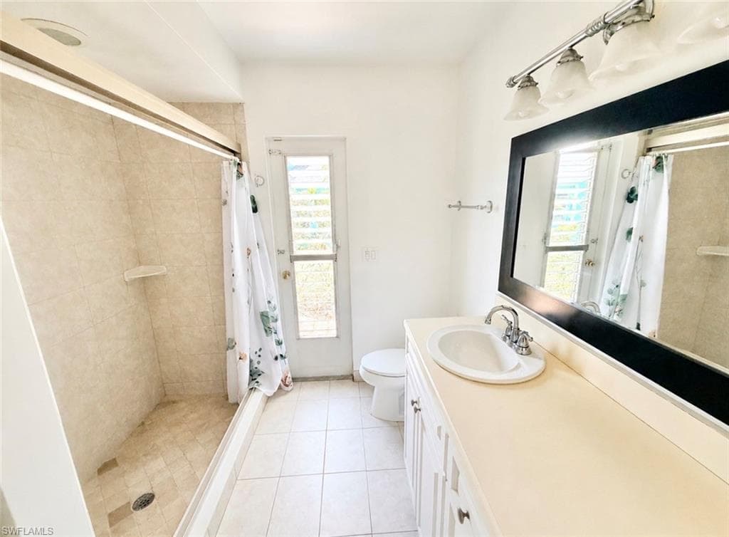 688 Valley DR-34