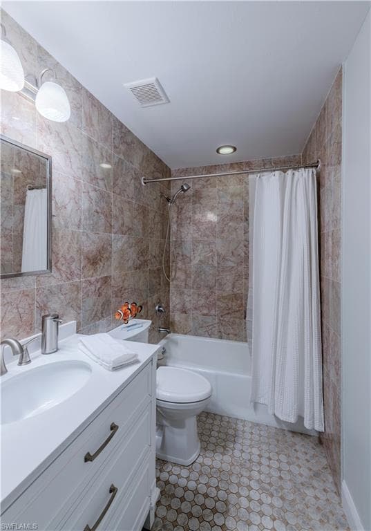 1385 Wisconsin DR-18