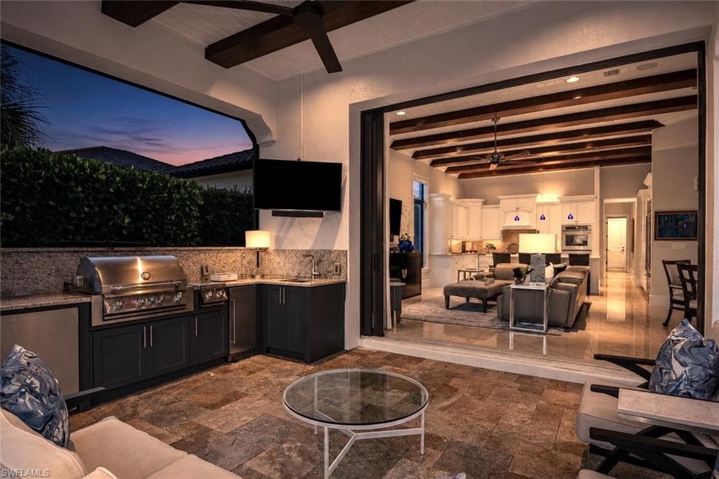 2220 Residence CIR-31
