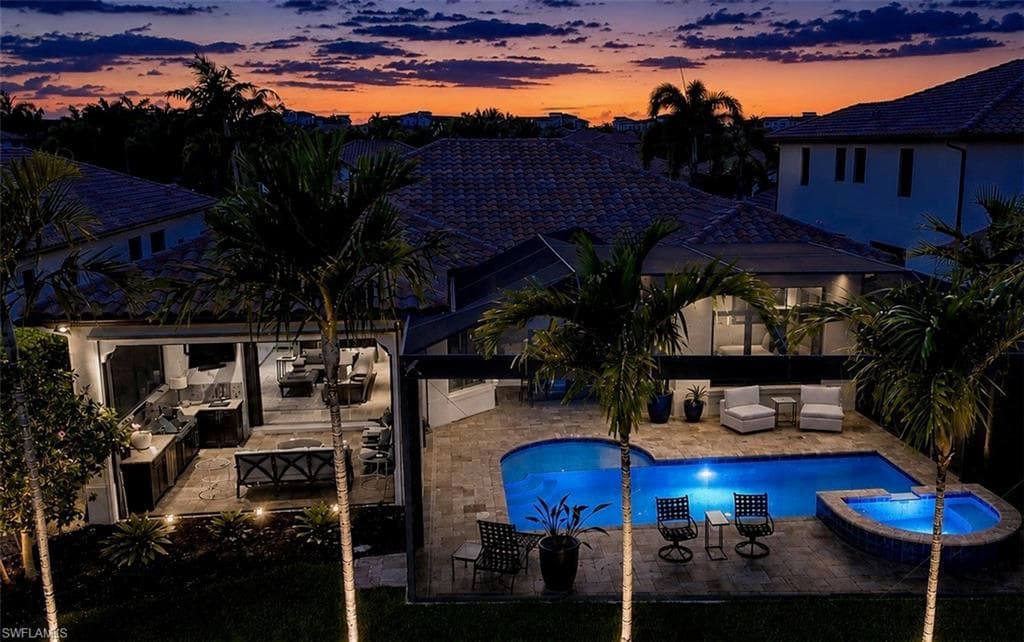 2220 Residence CIR-37
