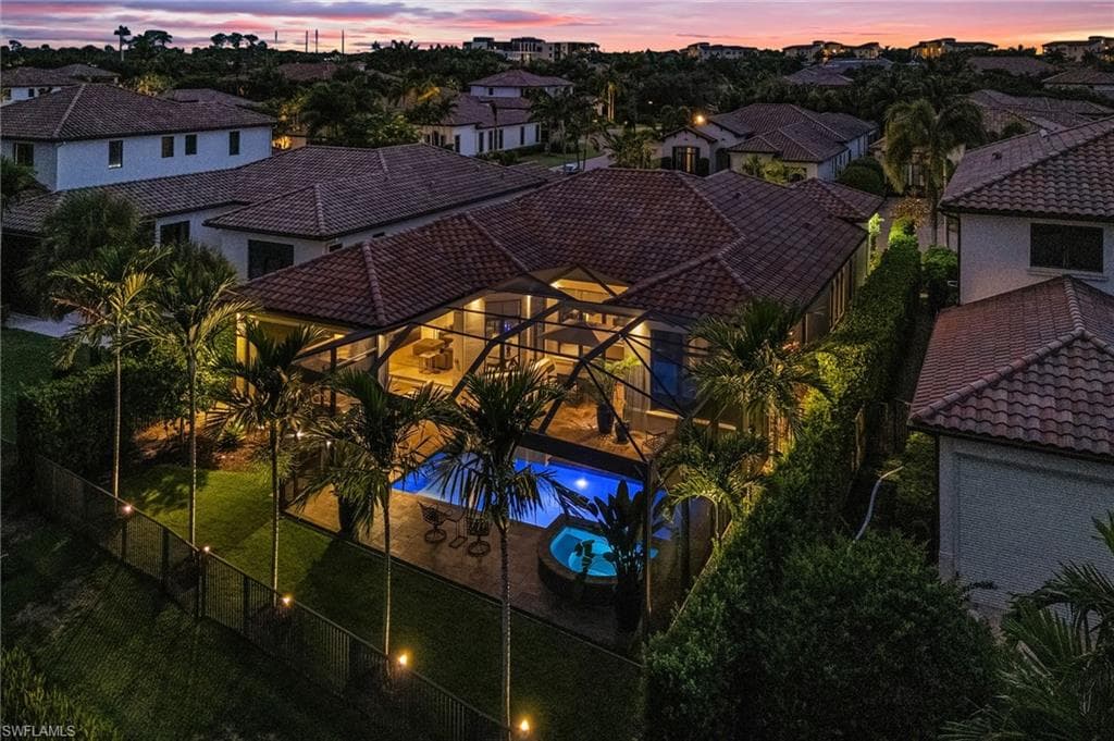 2220 Residence CIR-36