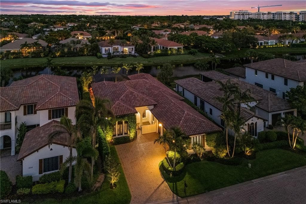 2220 Residence CIR-38