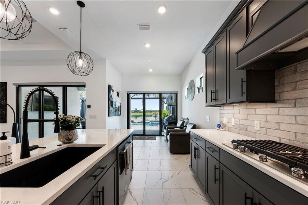 20422 Pebble Glen DR-9