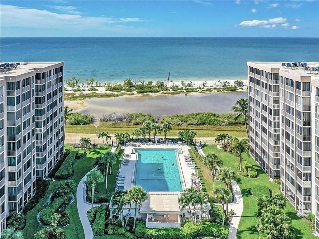 7148 Estero BLVD 322-26