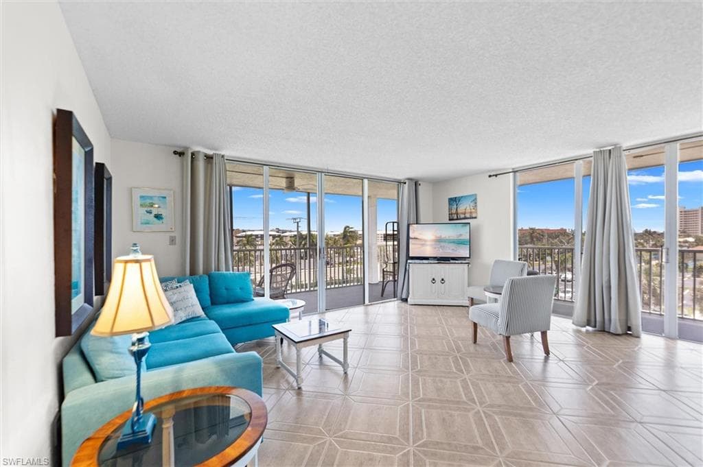 7148 Estero BLVD 322-6