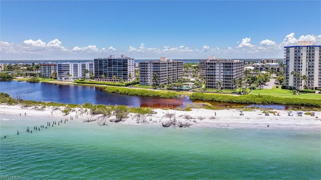7148 Estero BLVD 322-33
