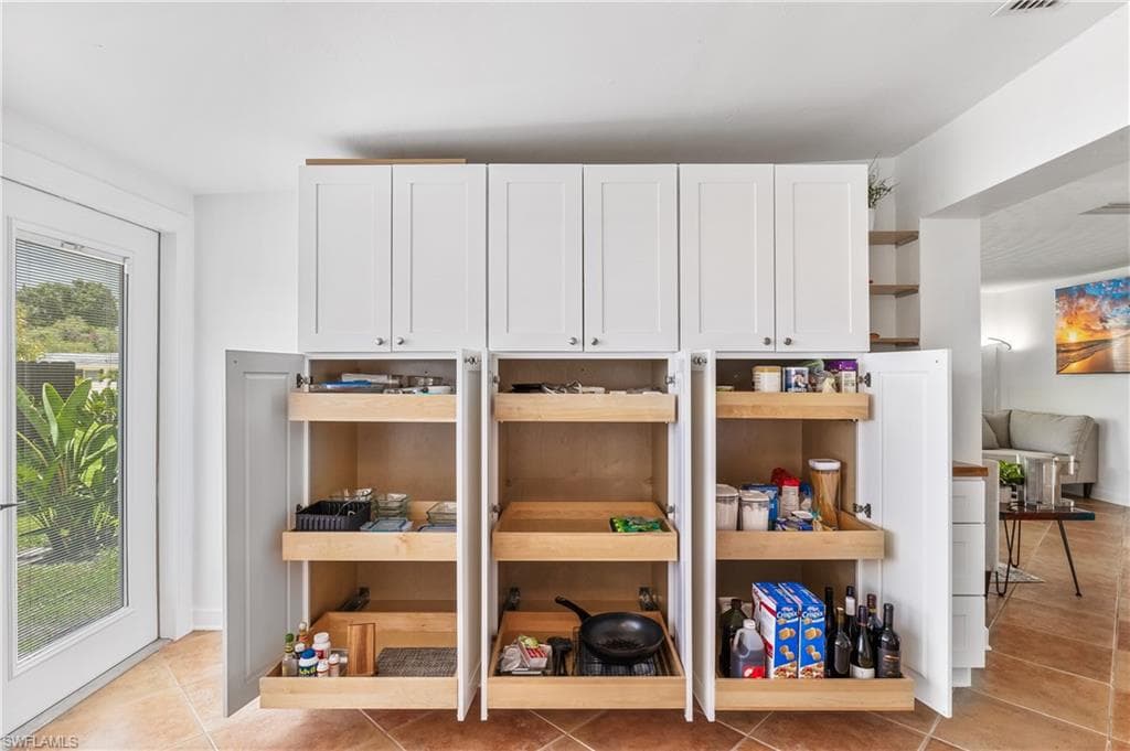 5654 Natoma DR-8
