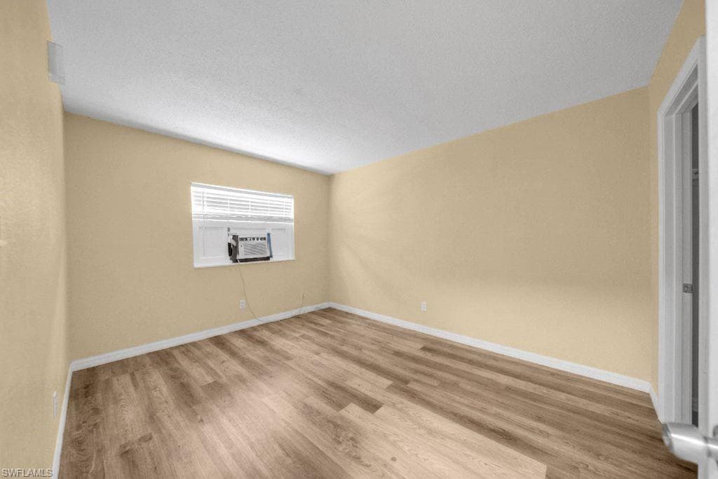 1840 Lafayette ST-19