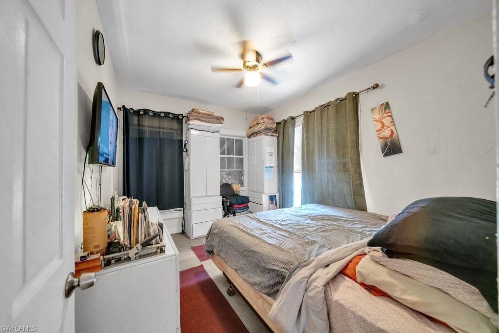 1840 Lafayette ST-13