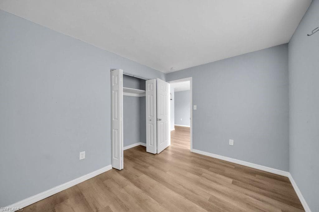 1840 Lafayette ST-28