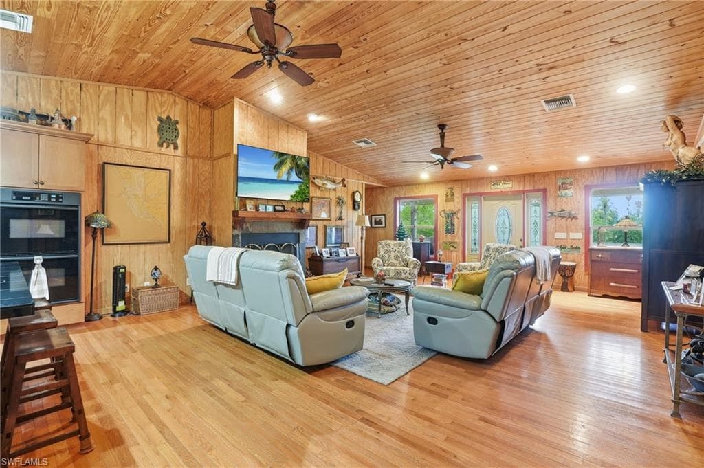 6650 Chipper LN-10