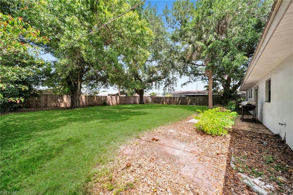 2085 E Tobago CIR-26