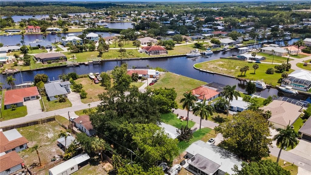 2085 E Tobago CIR-32