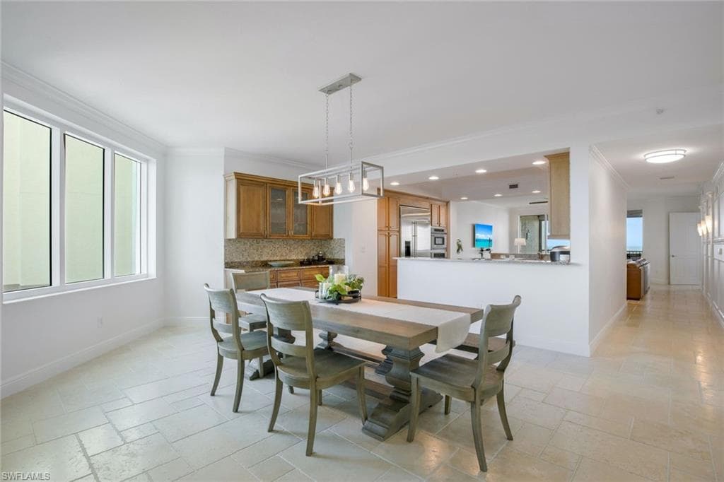 275 Indies WAY 1205-7