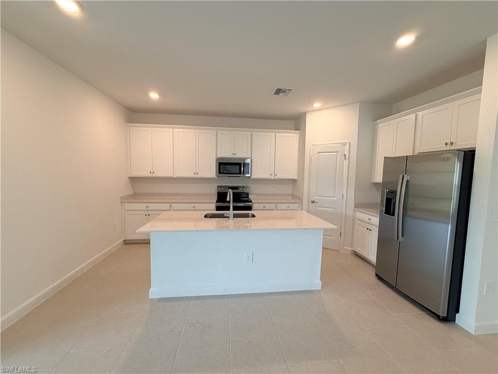 3917 Passion Vine DR-4