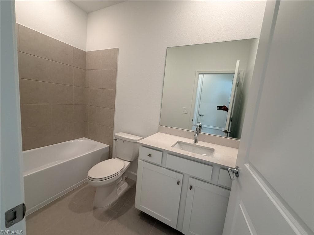 3917 Passion Vine DR-24