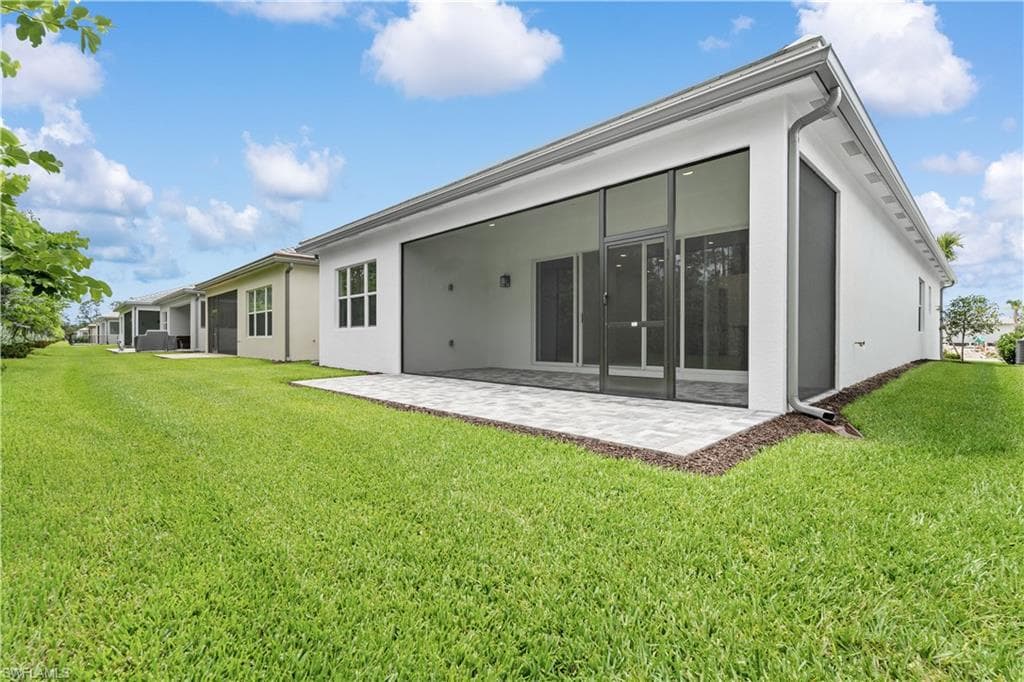 2589 Kingfisher DR-15