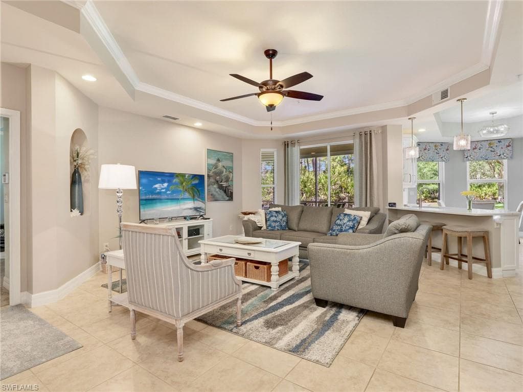 21522 Baccarat LN 102-8