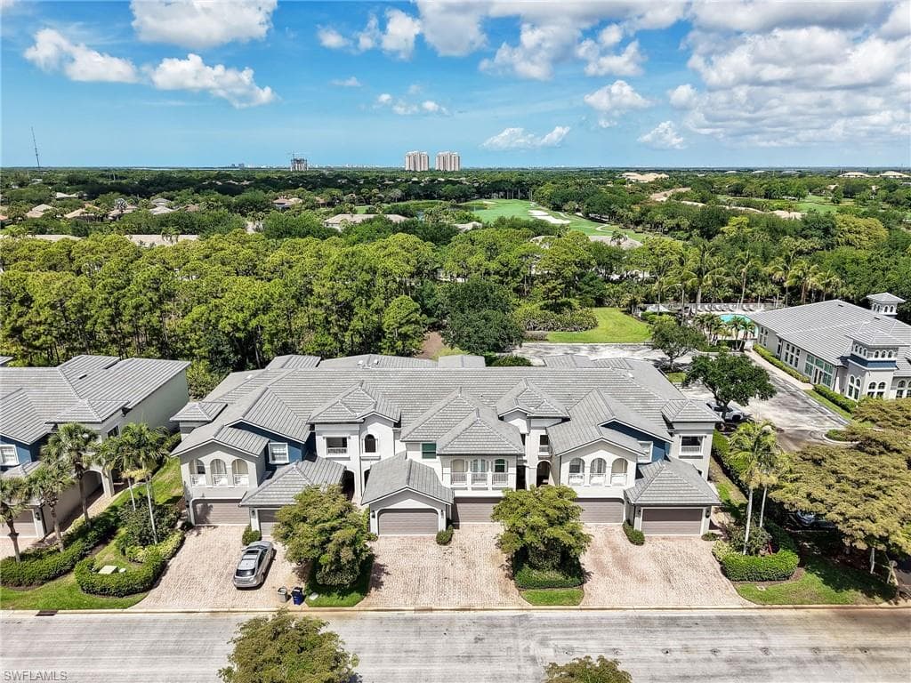 21522 Baccarat LN 102-3