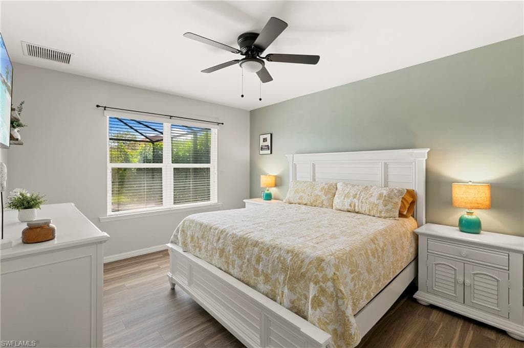 3215 Birchin LN-11