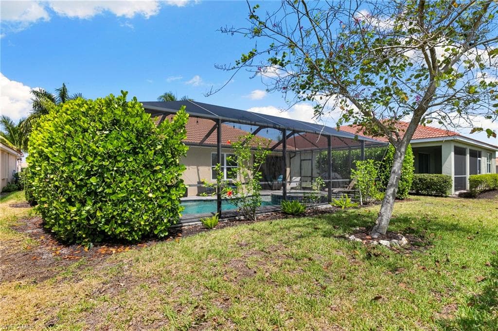 3215 Birchin LN-25