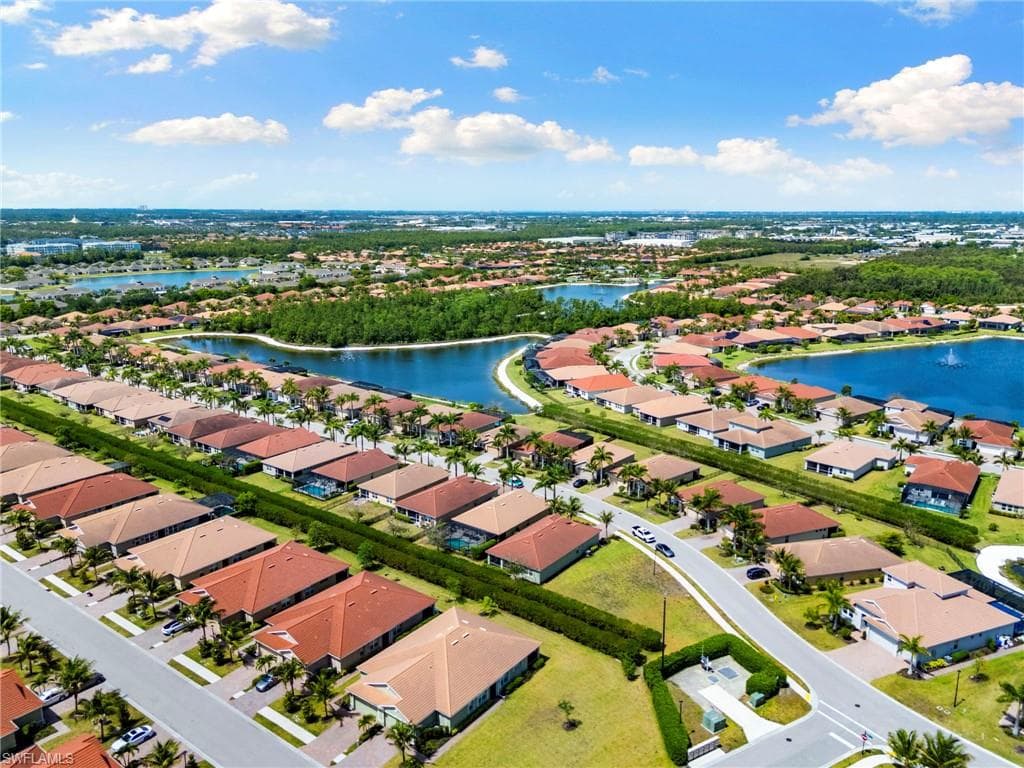 3215 Birchin LN-32