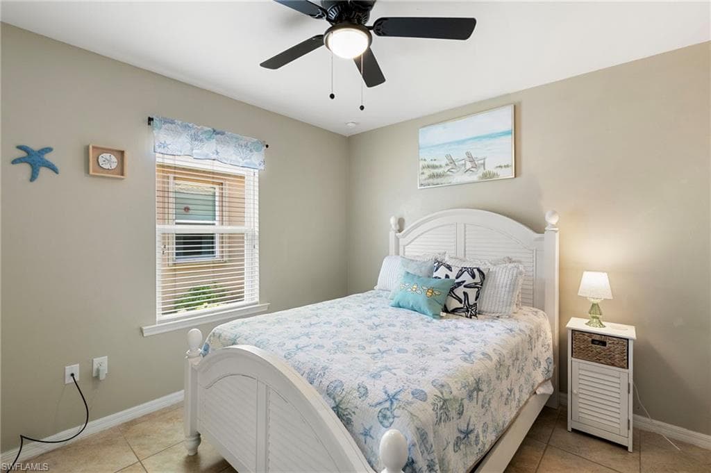 3215 Birchin LN-14