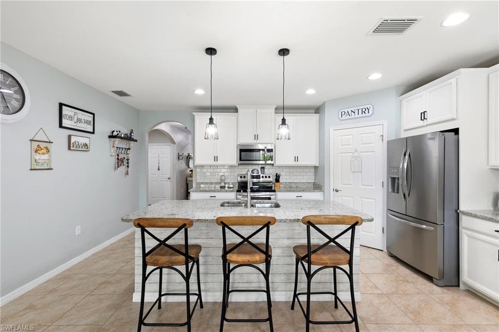 3215 Birchin LN-3
