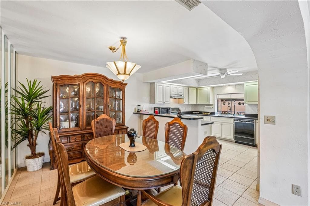 5510 SW 4th PL 605-22
