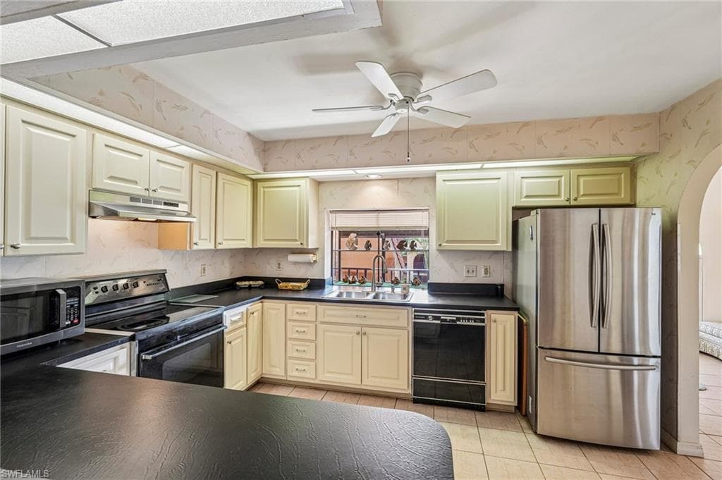 5510 SW 4th PL 605-25