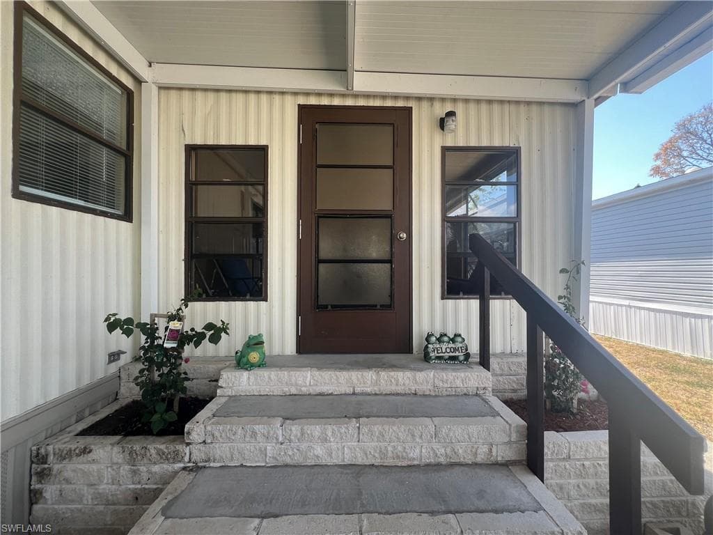 573 Cape Florida LN-1