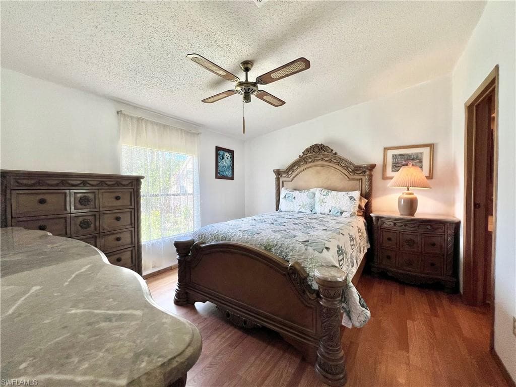 573 Cape Florida LN-17