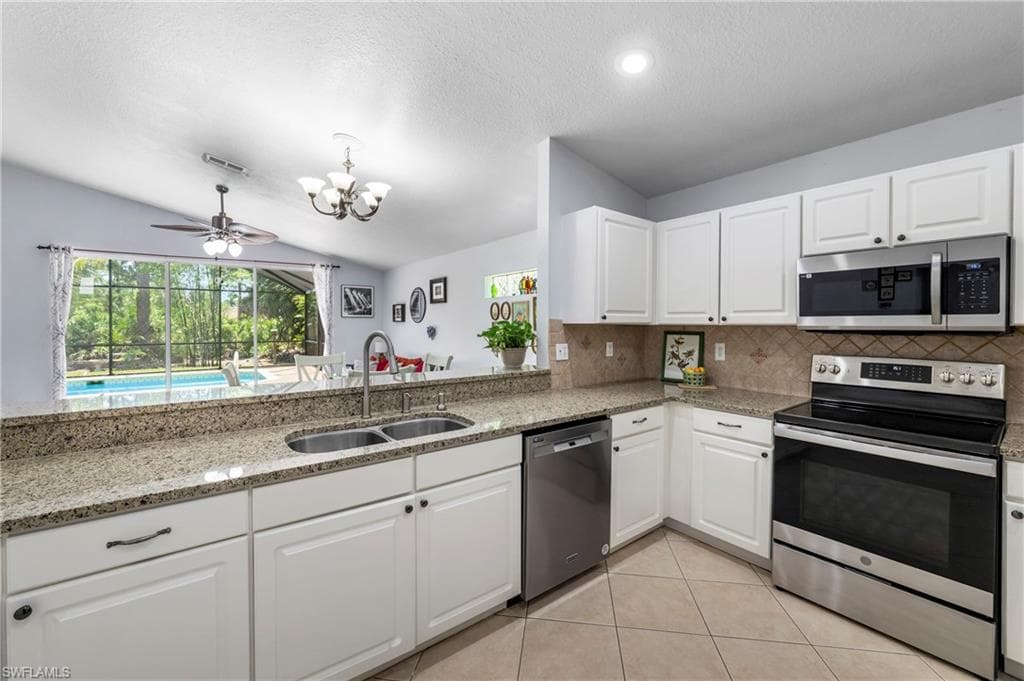 713 Crossfield CIR-13