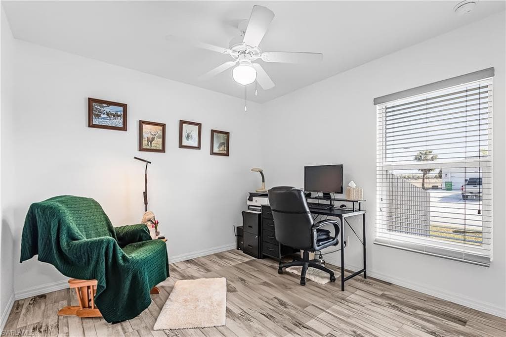 9032 Meadow CIR-11