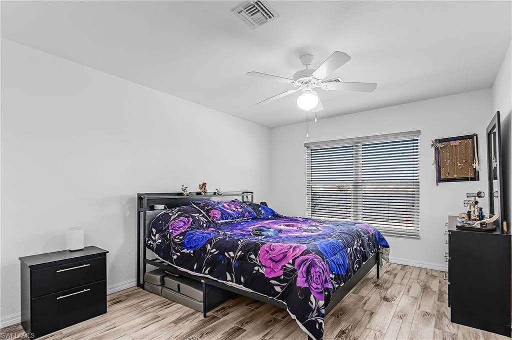 9032 Meadow CIR-14