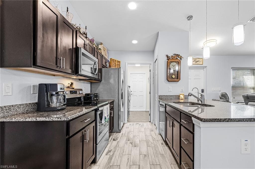 9032 Meadow CIR-8