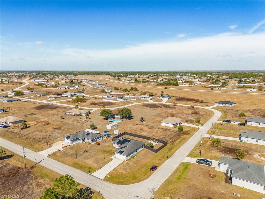 9032 Meadow CIR-22