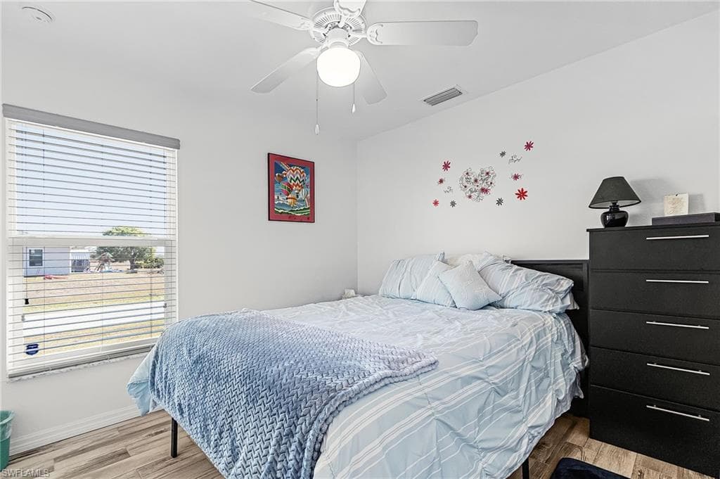 9032 Meadow CIR-13