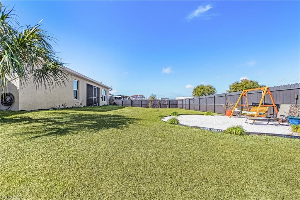 9032 Meadow CIR-19