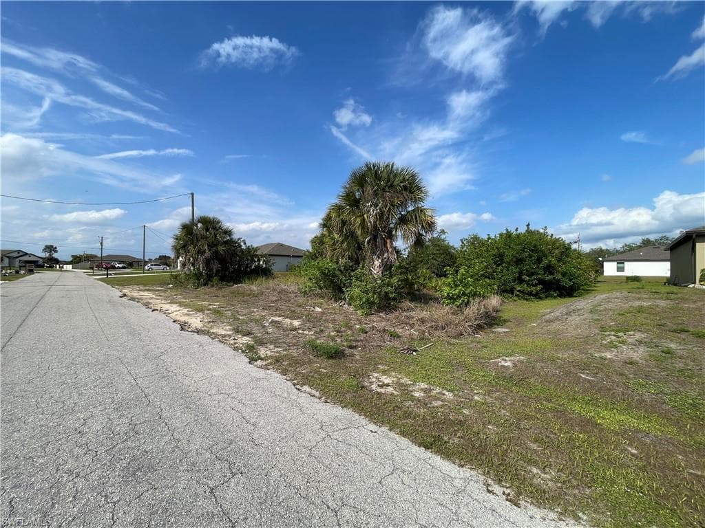 837 youngreen DR-2