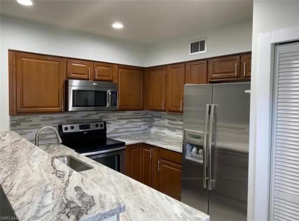 1021 SE 8th TER C-1