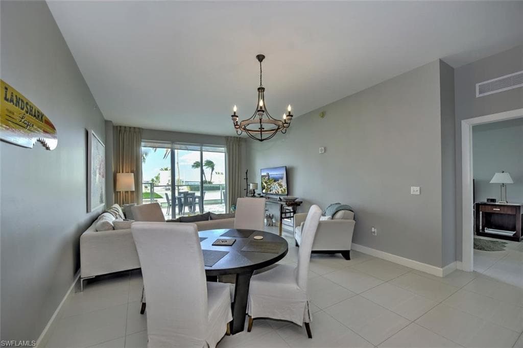 3000 Oasis Grand BLVD 407-5