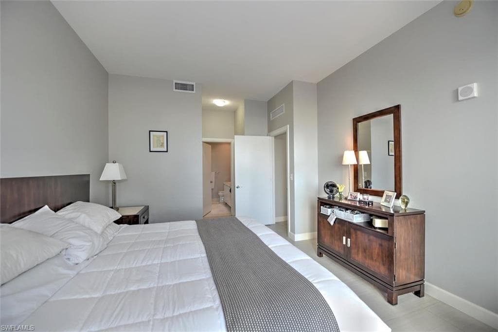 3000 Oasis Grand BLVD 407-12