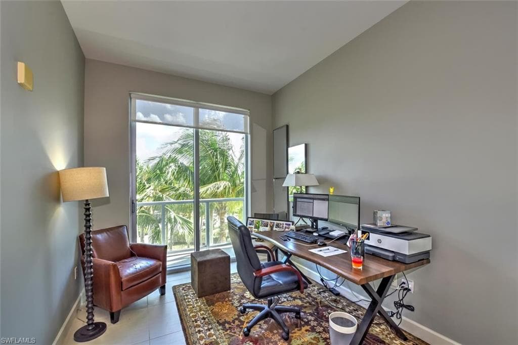 3000 Oasis Grand BLVD 407-21