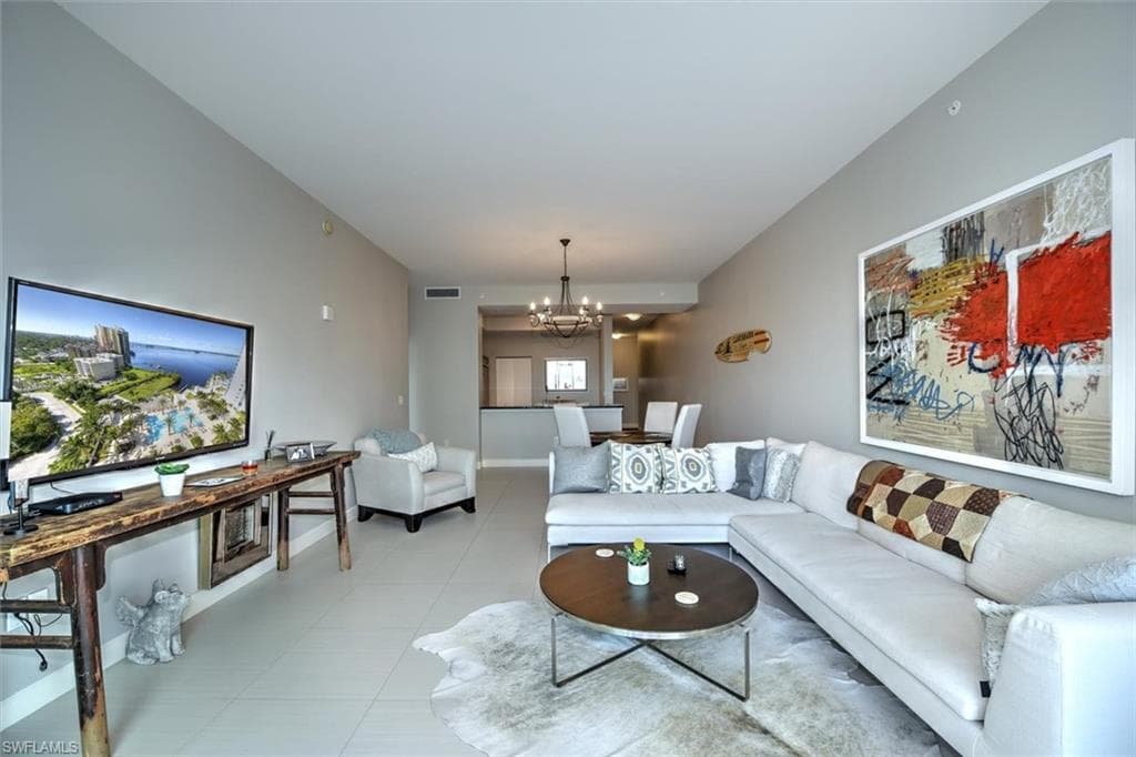 3000 Oasis Grand BLVD 407-6