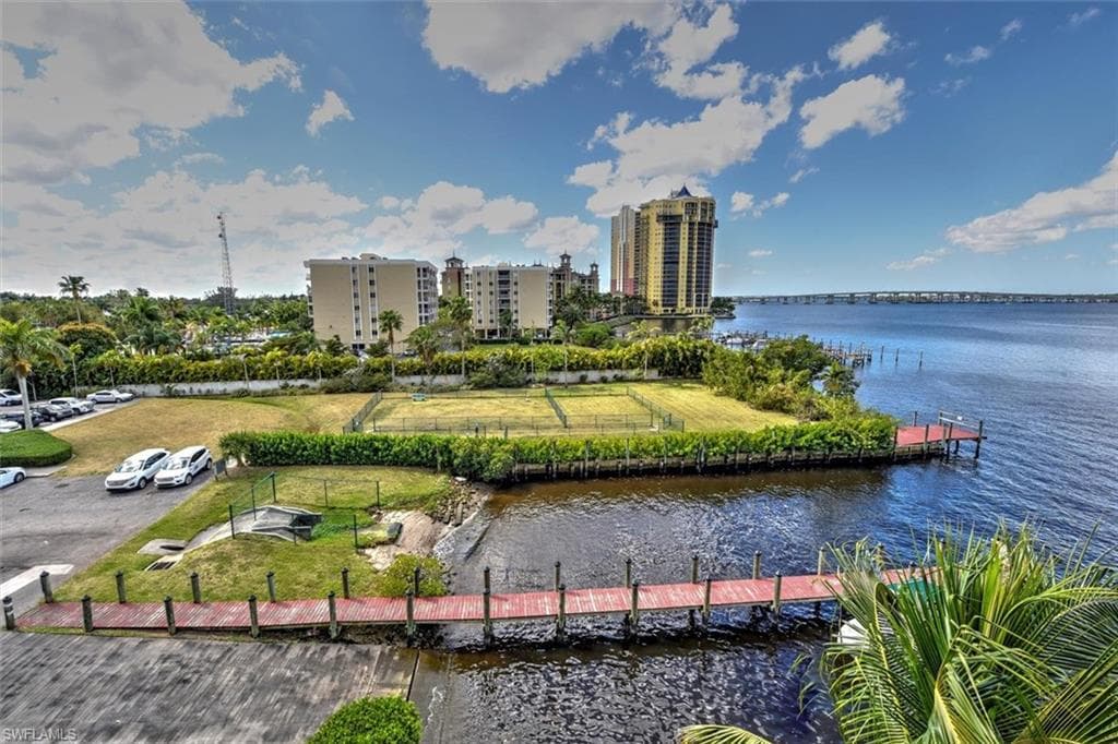 3000 Oasis Grand BLVD 407-29