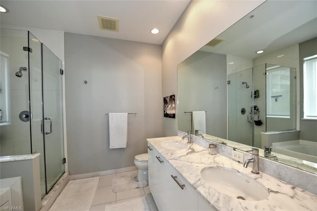 3000 Oasis Grand BLVD 407-13