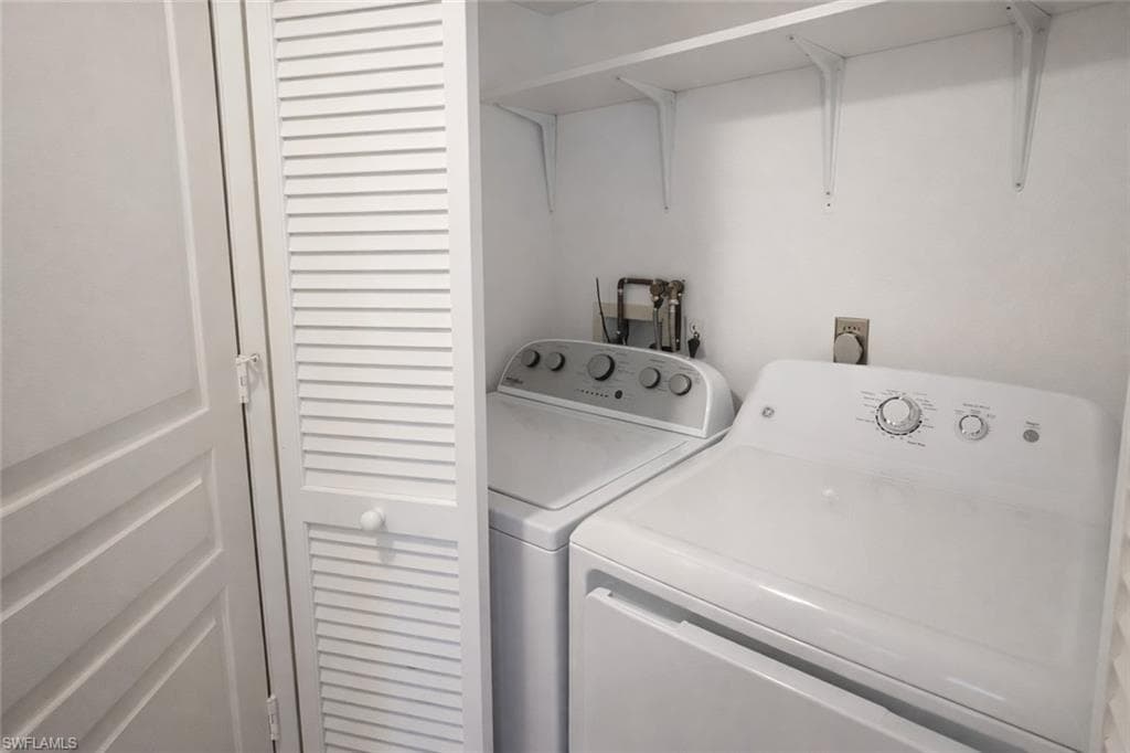 6979 Winkler RD 111-13