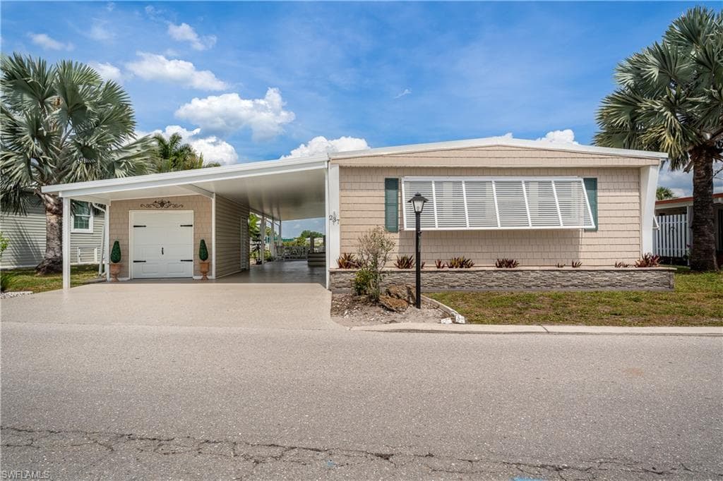 237 Palmer BLVD-1